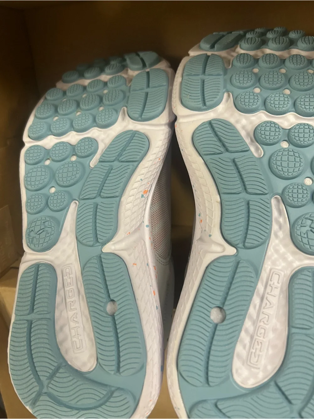 Under Armour Youth Girls Asserts Sneakers
